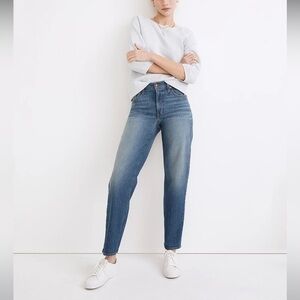 Madewell The Mid-Rise Perfect Vintage Straight Jean in Marchman Wash Size 24